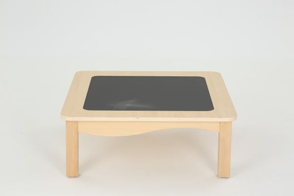 Lavt aktivitetsbord med krittavle – 75 × 75 cm