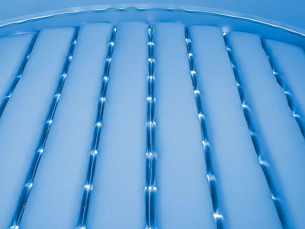 LED-belyst ballbasseng - rundt